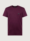 T-shirt logo plaque