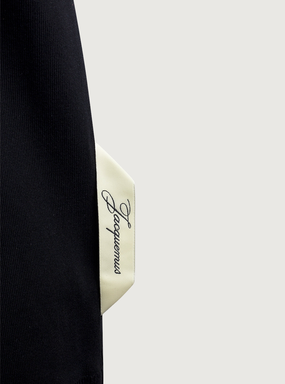 T-shirt logo 