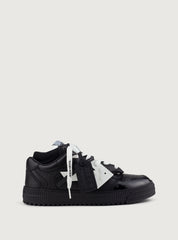 Sneaker Floating Arrow