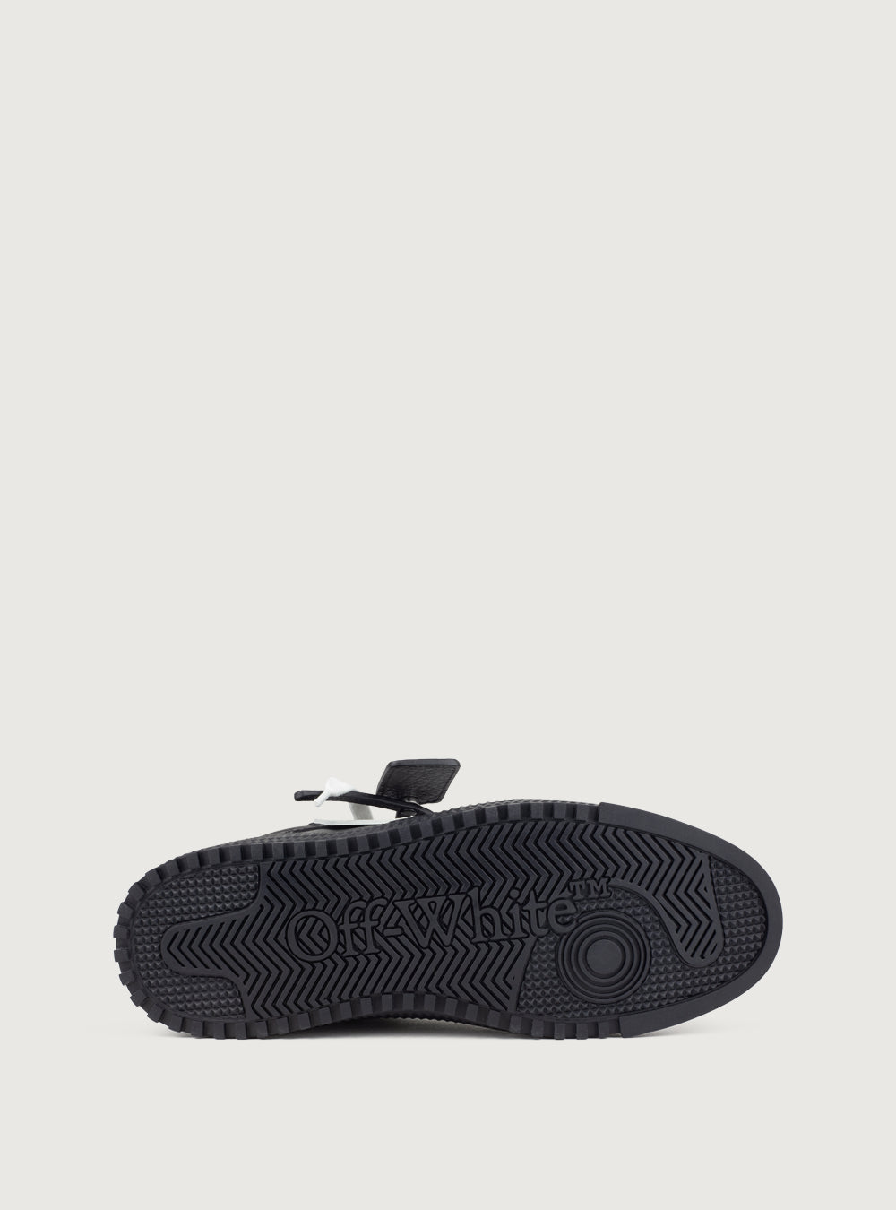 Sneaker Floating Arrow